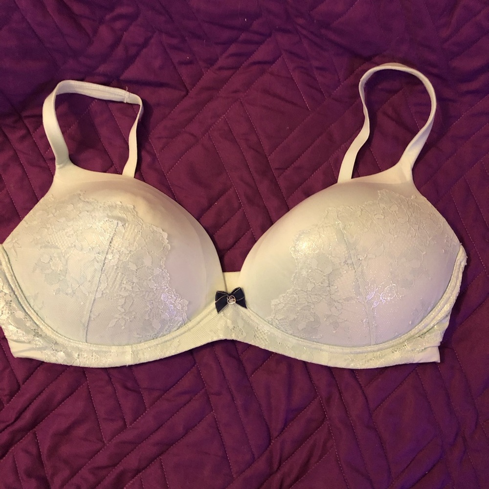 Baby blue wireless body by Victoria bra